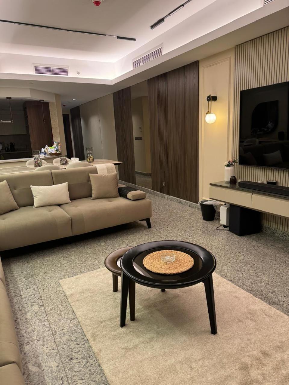 بفندق هىلتون المعادي عالنيل Tower Resident غرفتان وثلاثة Apartment